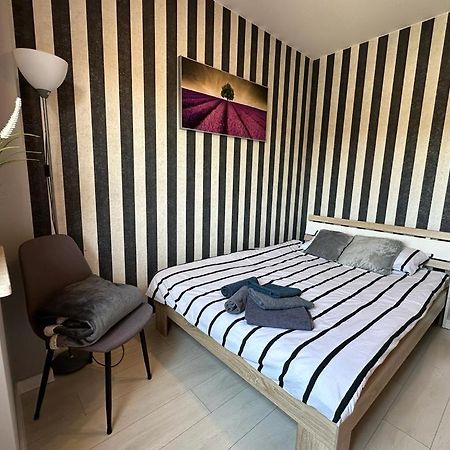 Premium Centrum 900M Targi Kielce 4 Km Екстериор снимка